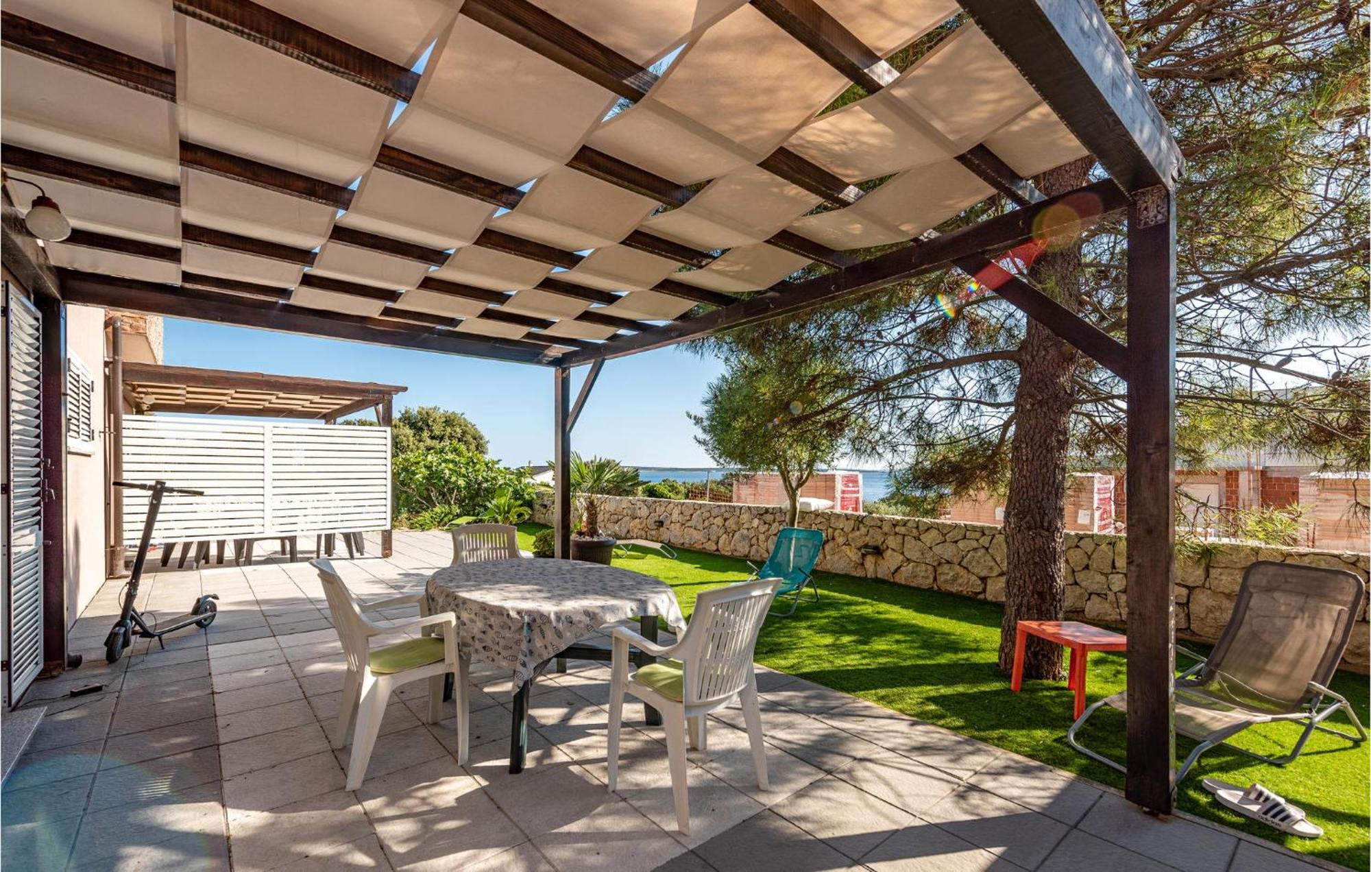 Nice Apartment In Mandre With Wifi Exterior photo