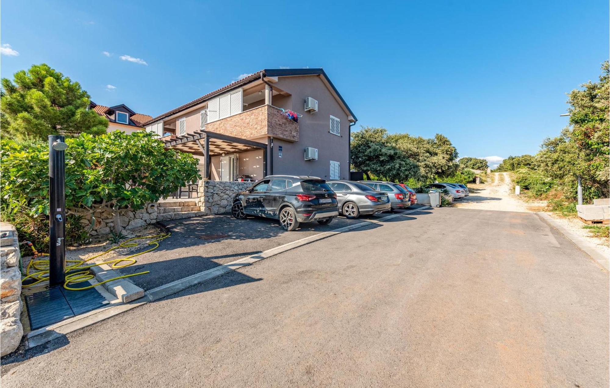 Nice Apartment In Mandre With Wifi Exterior photo